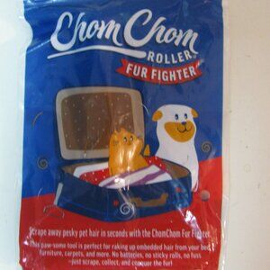 * 2/$15 Fur Fighter Roller by Chom Chom New in Package Pets Furniture Clothing